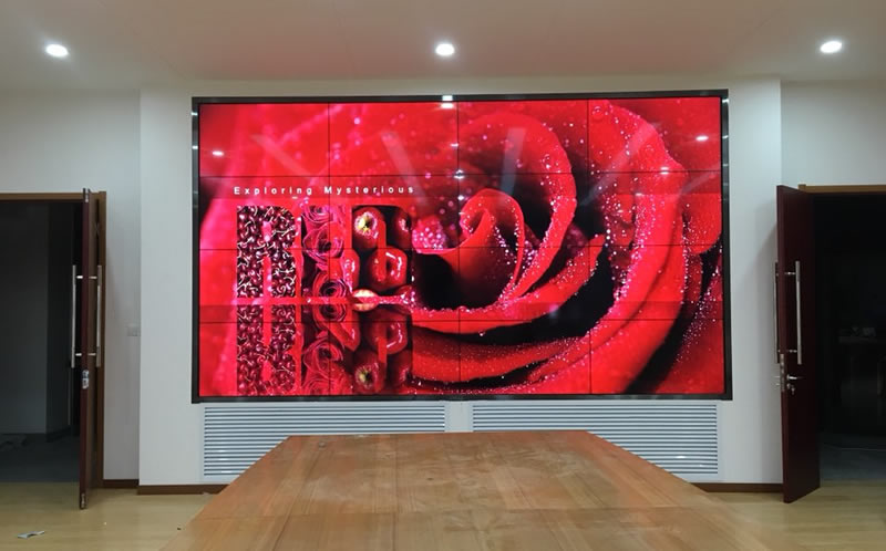 眾人對商用廣告機為何“趨之若鶩”,廠家為您打消購買疑慮