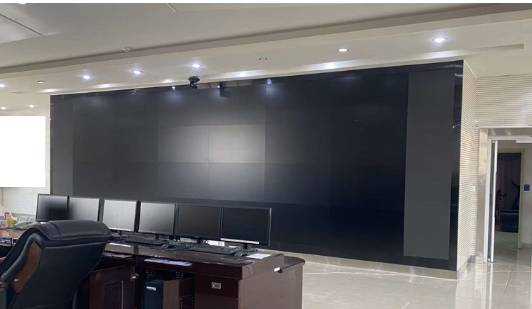 又一套55寸0.88mm拼縫液晶拼接屏交付使用